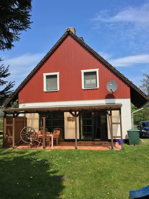 Trollhus - Grosses Familienfreundliches Ferienhaus Born Zewnętrze zdjęcie