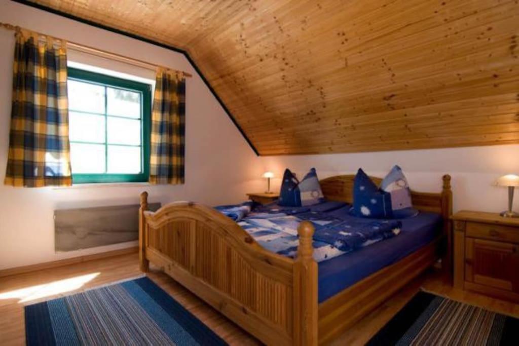 Trollhus - Grosses Familienfreundliches Ferienhaus Born Zewnętrze zdjęcie